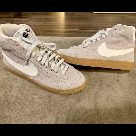Nike Blazers - Picture 4 of 7